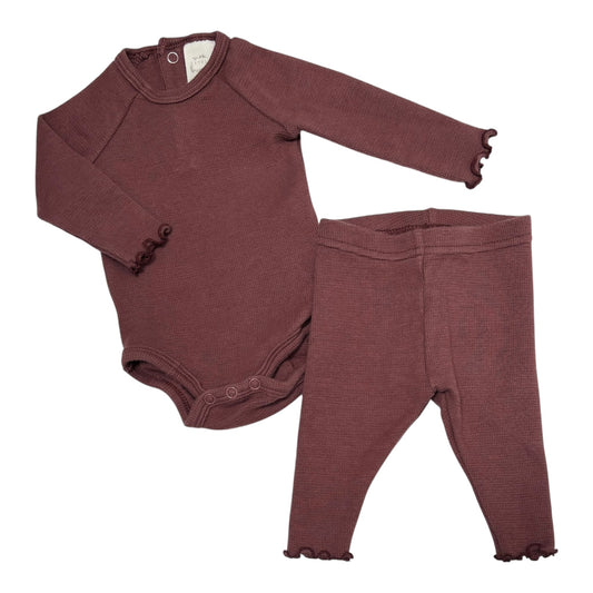 Little Bundle Bodysuit & Pants (Size NB)