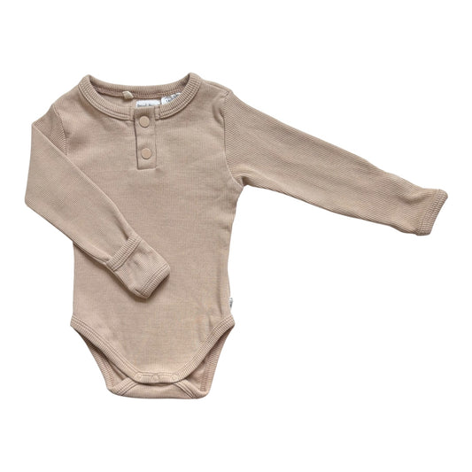 Snuggle Hunny Bodysuit (Size 0-3M)